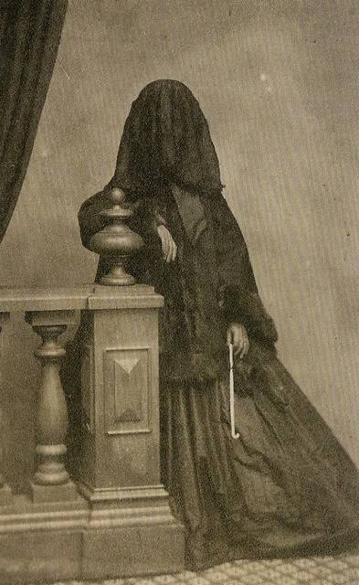 Traje de luto de la década de 1860